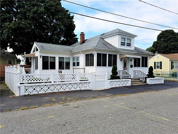 2nd image of 63 Charlotte St
