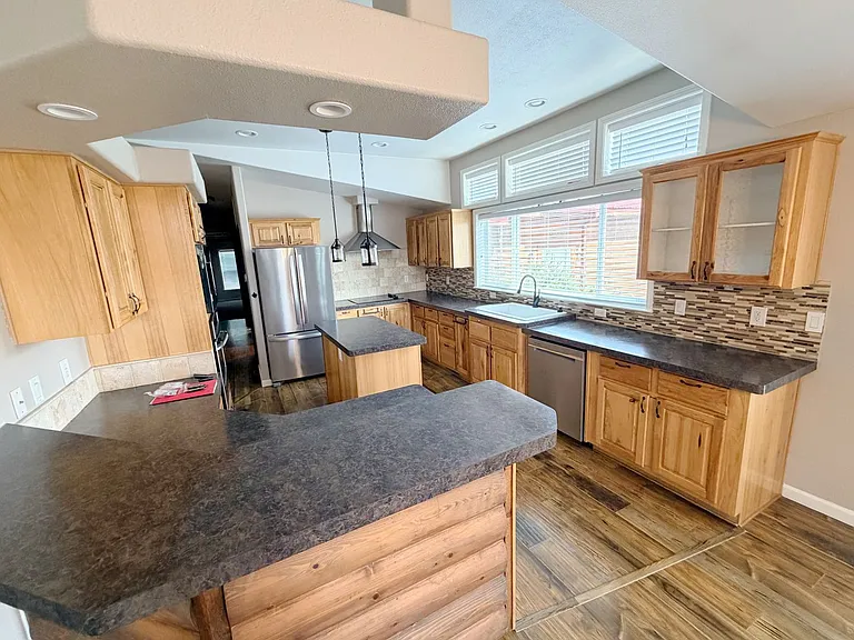 4027 E Lincoln Rd — Photo 5