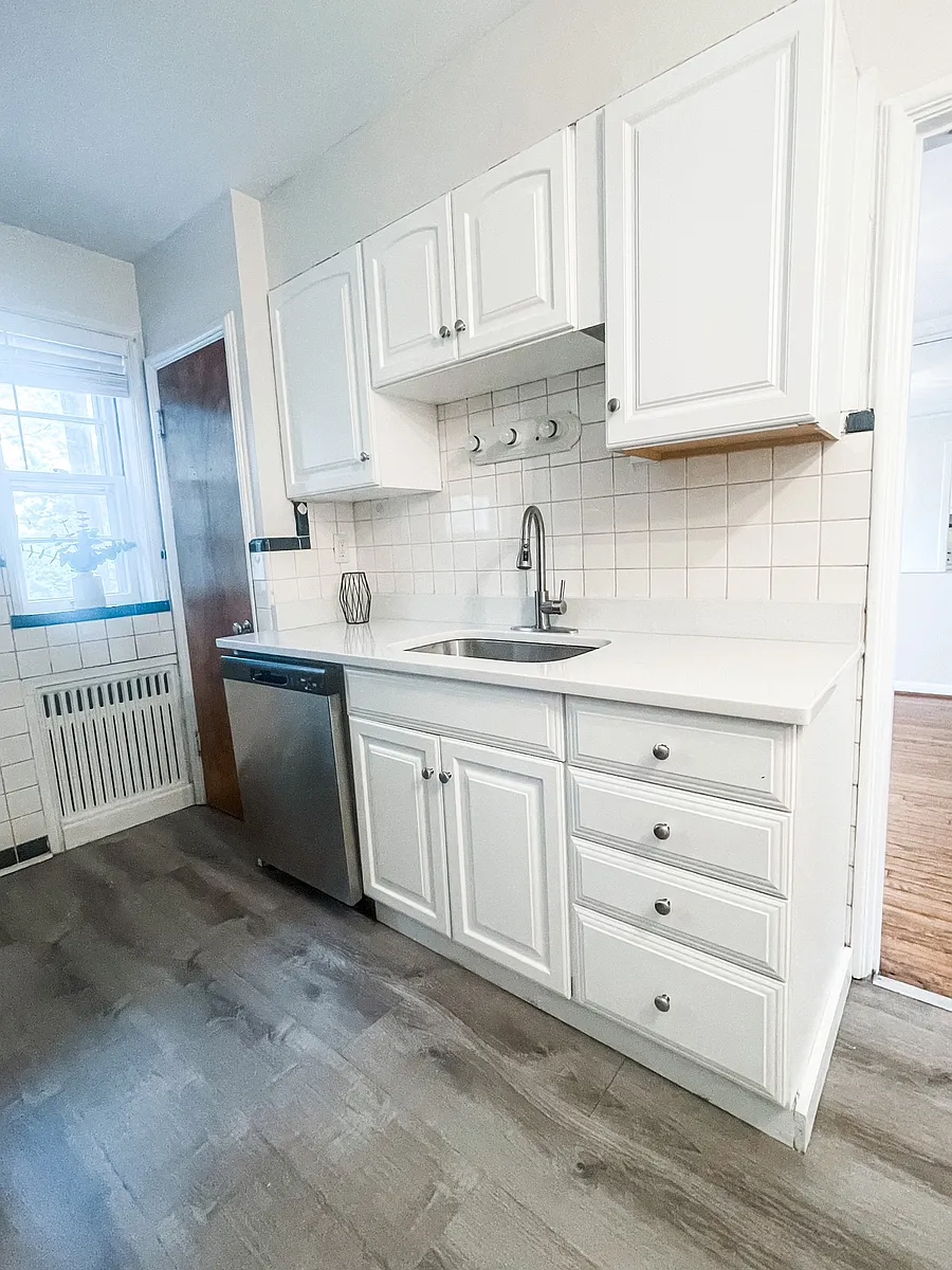 Building Photo - 8150 Whitburn Dr #2W
