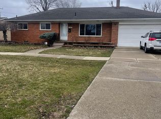 20330 Ann Arbor Trl, Dearborn Heights, MI 48127