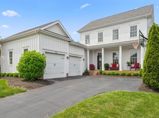 7807 Straits Ln, New Albany, OH 43054