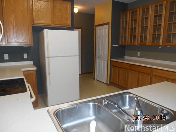 4th image of 3700 Abercrombie Ln