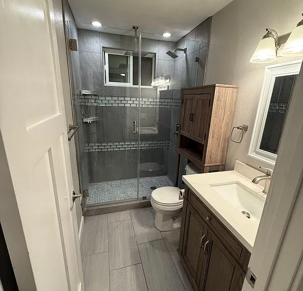2520 Wanek Rd #B — Photo 7