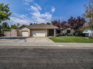 2784 Crystal Tree Dr, Redding, CA 96001