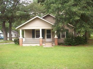 352 S 2nd St, Saint Pauls, NC 28384