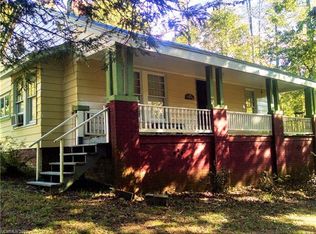 17 Old Zirconia Rd, ZIRCONIA, NC 28790
