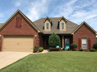 2442 Della St, Hernando, MS 38632