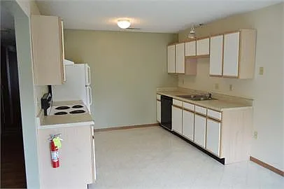 301 S Mulberry St #D — Photo 4