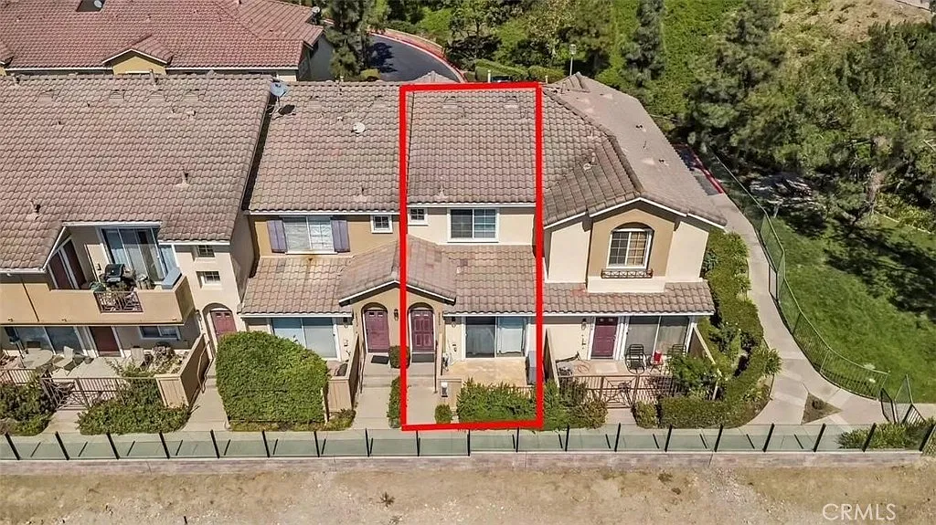 3 bed, 2.5 bath, 1141 sqft, $3,500 — Photo 3