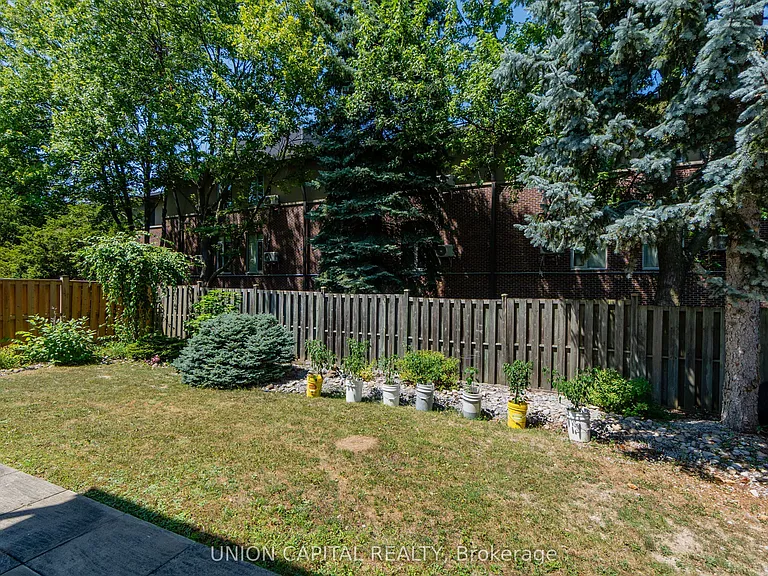 18 Eton St #LOWER — Photo 14