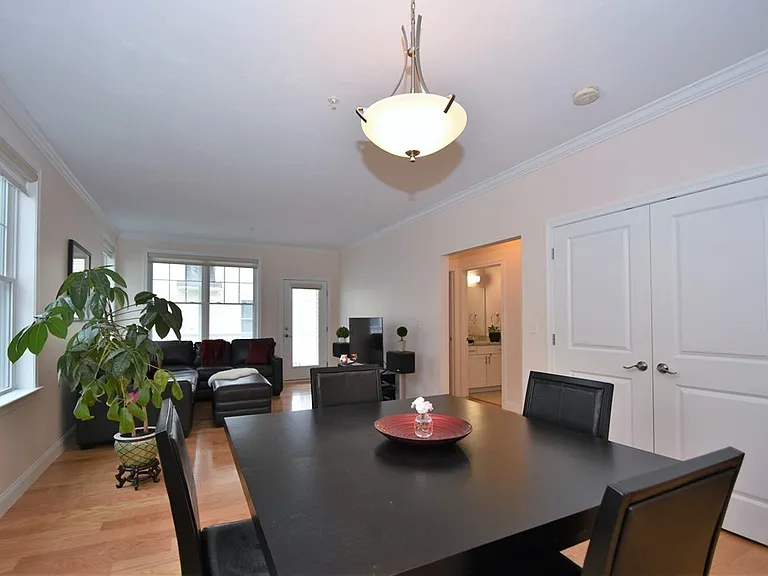 855 Main St #33 — Photo 3
