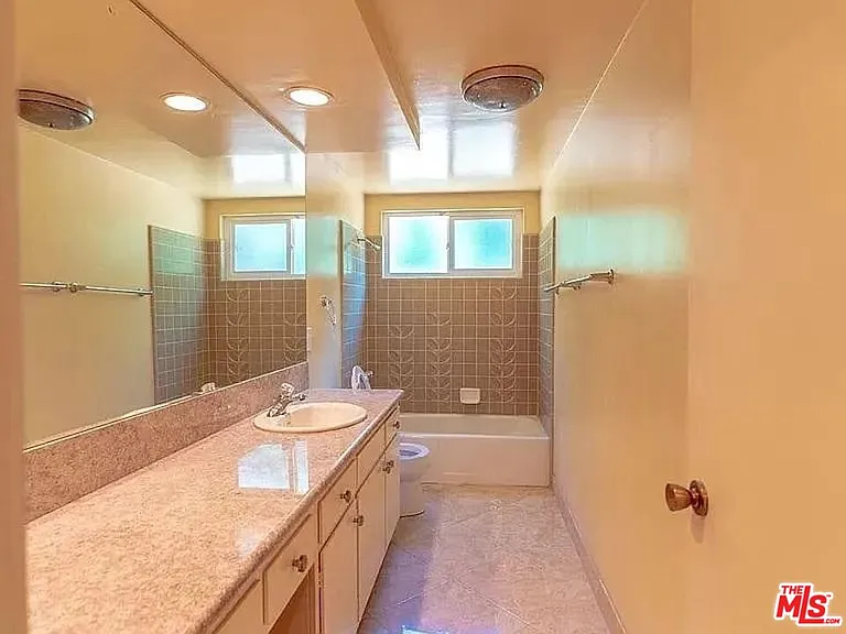 11318 Dona Lisa Dr — Photo 22