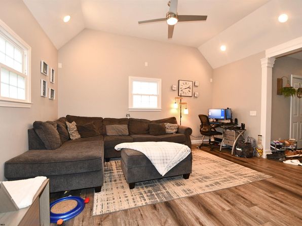 702 Buffalo Rd, Barrackville, WV 26559