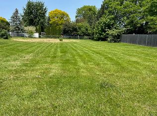 17 Mile Rd, Clinton Township, MI 48038