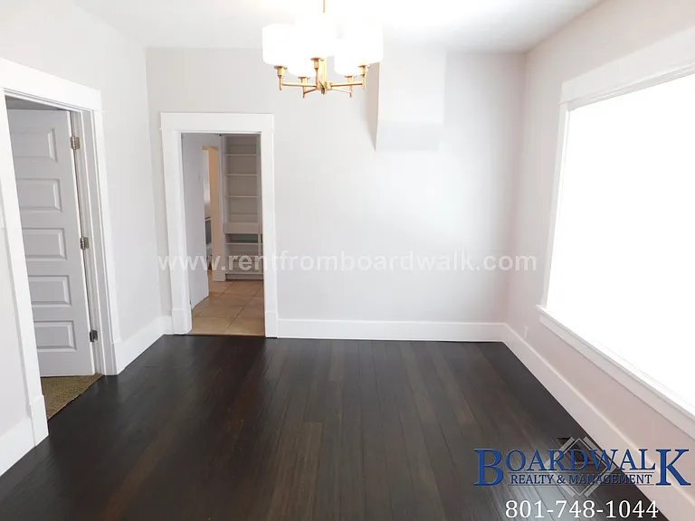 657 E Warnock Ave — Photo 17