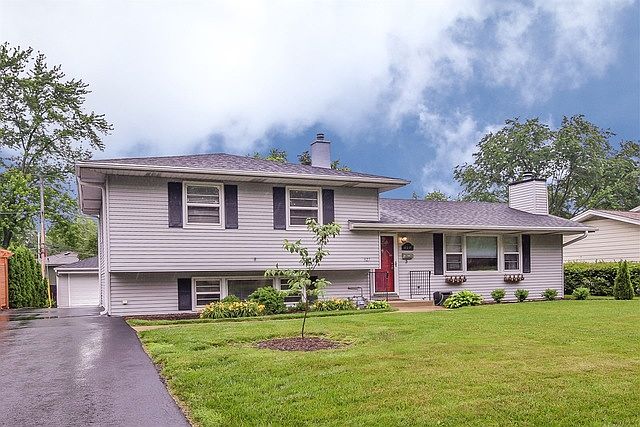 1st image of 327 Elmwood Dr
