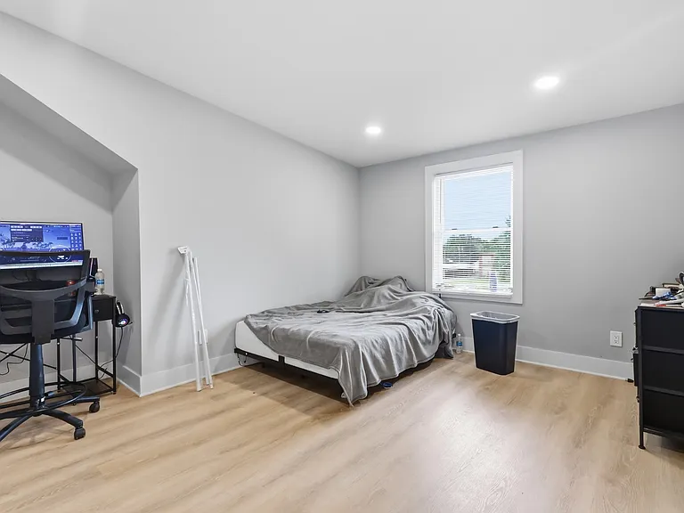 411 Edwin St #A — Photo 34