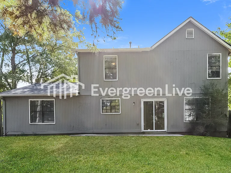 1078 Forest Path — Photo 14