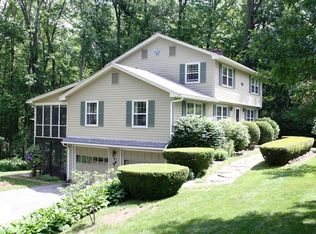 22 Meadow Wood Dr, South Deerfield, MA 01373