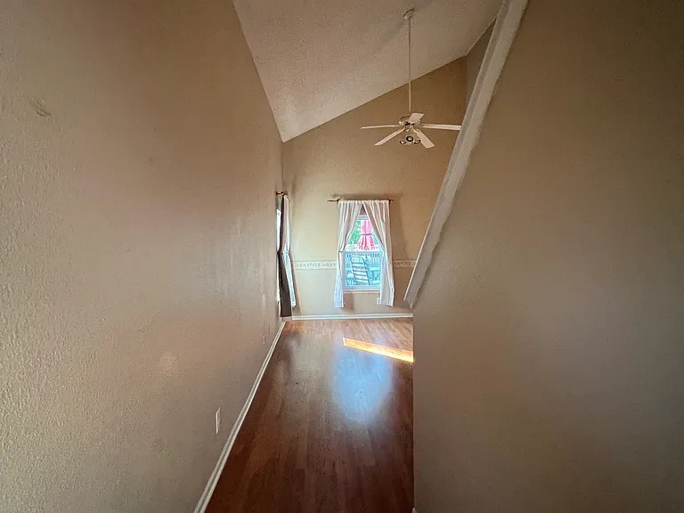 5950 Redcliff North Ln #5950 — Photo 45