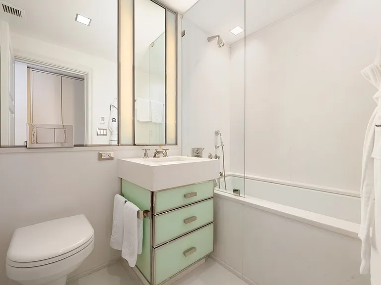 25 E 77th St #1503 — Photo 16