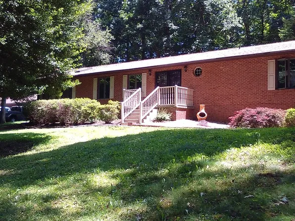 14867 Prestige Dr, Woodbridge, VA 22193