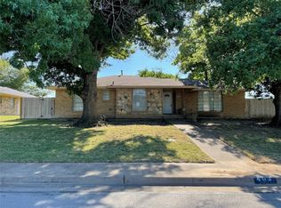 403 Brookview Dr, Desoto, TX 75115