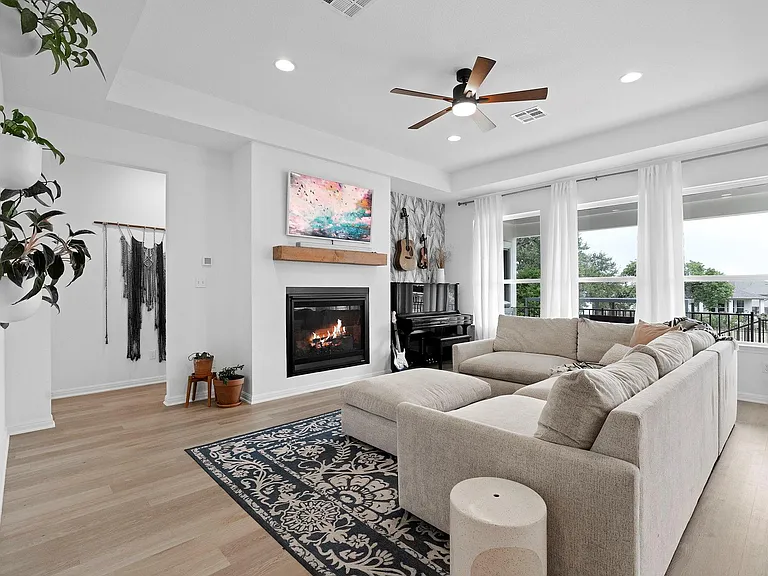 1368 Pink Granite Blvd — Photo 2