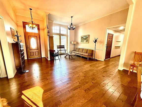 3rd image of 1408 Academy Rd