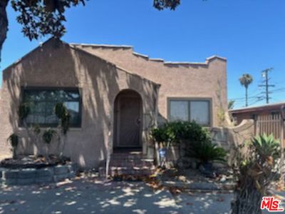 719 W Century Blvd, Los Angeles, CA, 90044