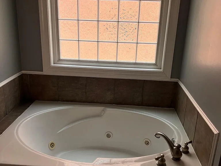 109 Fieldcrest Cir — Photo 42