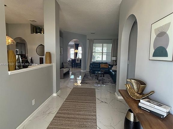 2nd image of 5711 NW Zenith Dr
