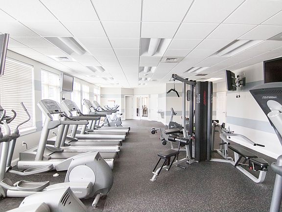 24 Hr Fitness Center