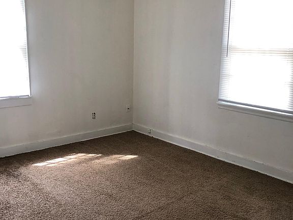 4th image of 1711 Sailors St