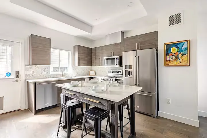 2824 W Parkside Pl — Photo 8