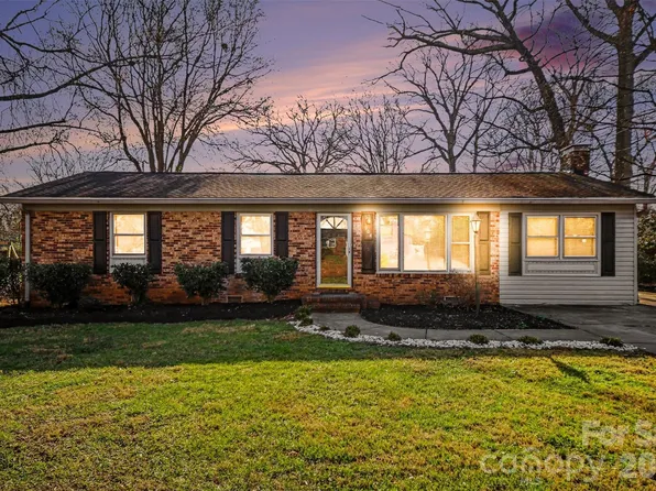 904 Union Ter, Gastonia, NC 28056