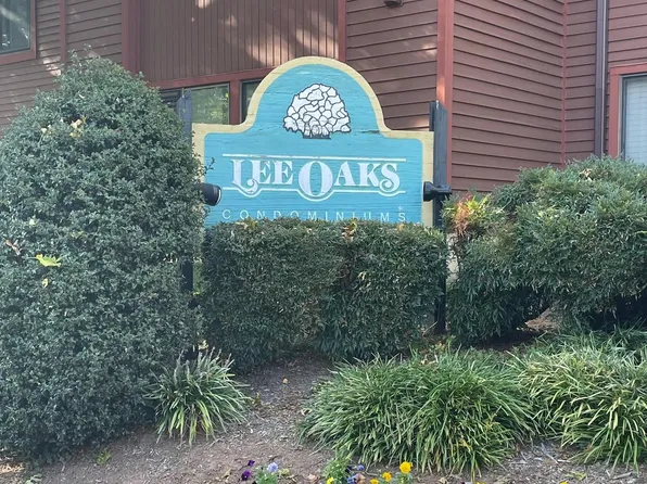 2809 Lee Oaks Ct APT 202, Falls Church, VA 22046