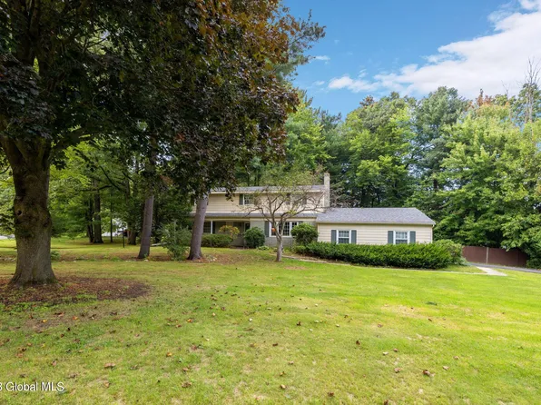 76 Blue Spruce Lane, Ballston Lake, NY 12019