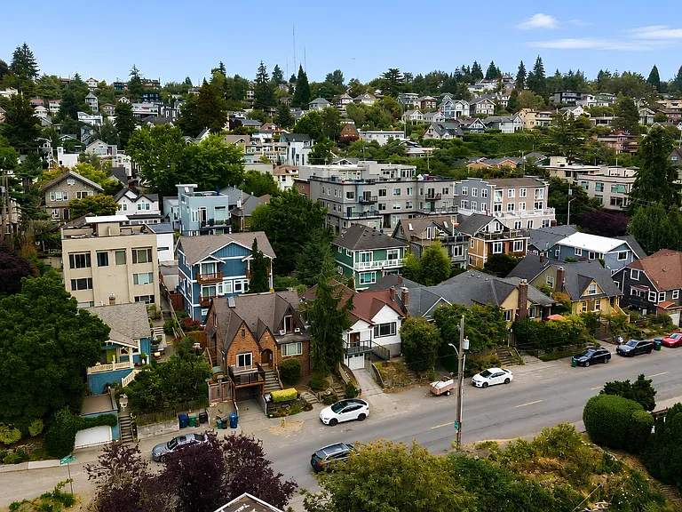 1920 11th Ave W #A — Photo 10