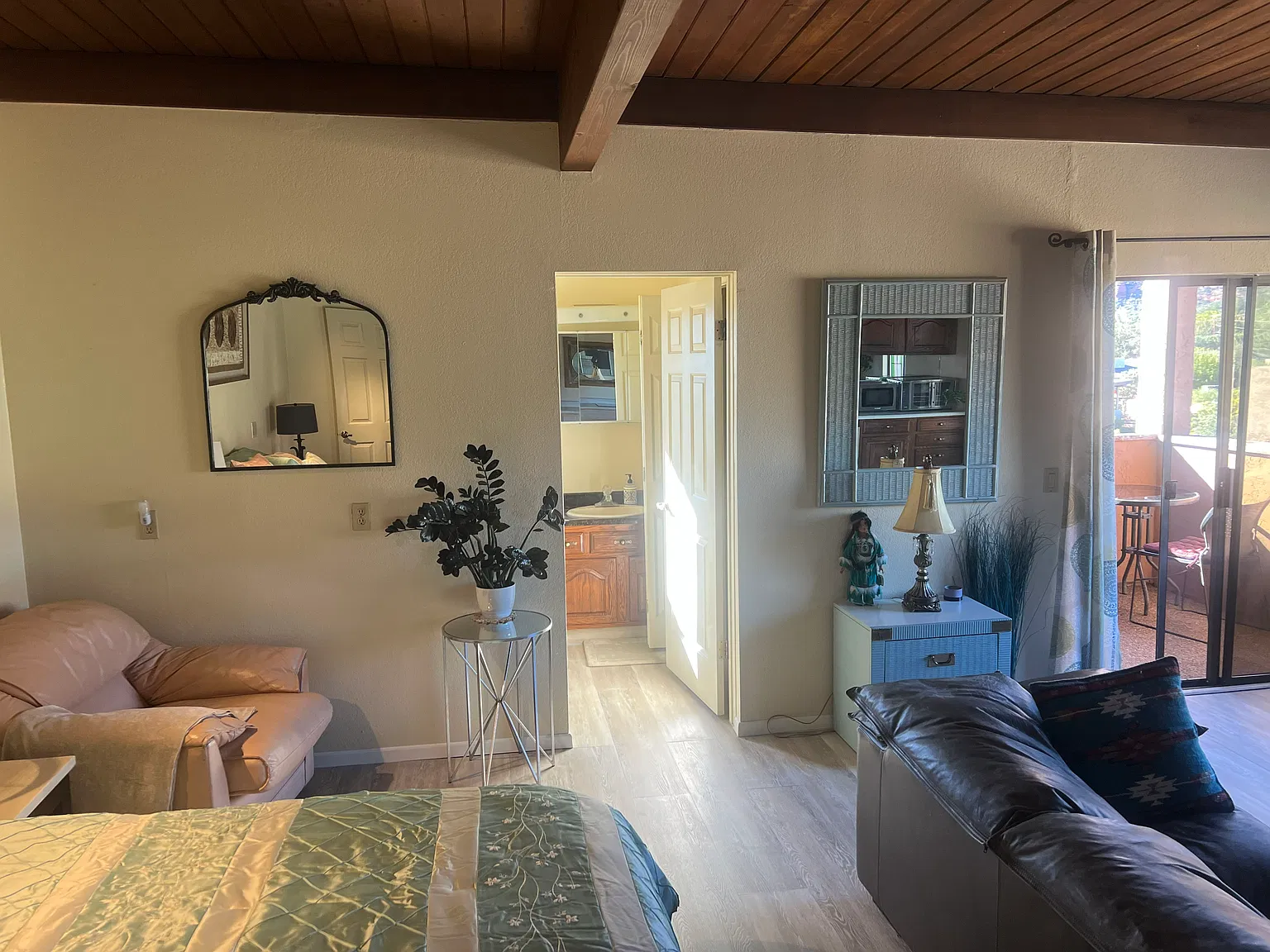Studio, 500 sqft, $1,500 — Photo 4