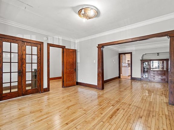 4th image of 2964 S 11th STREET