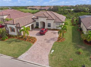 713 Moorings Way, Bradenton, FL 34212