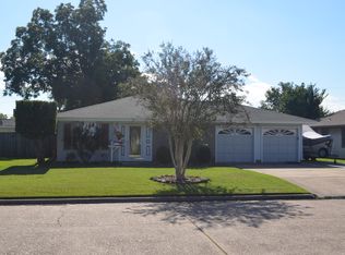 1216 S 36th St, Nederland, TX 77627
