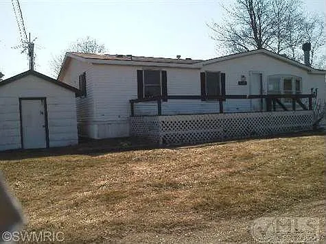 17851 Point Dr photo 1