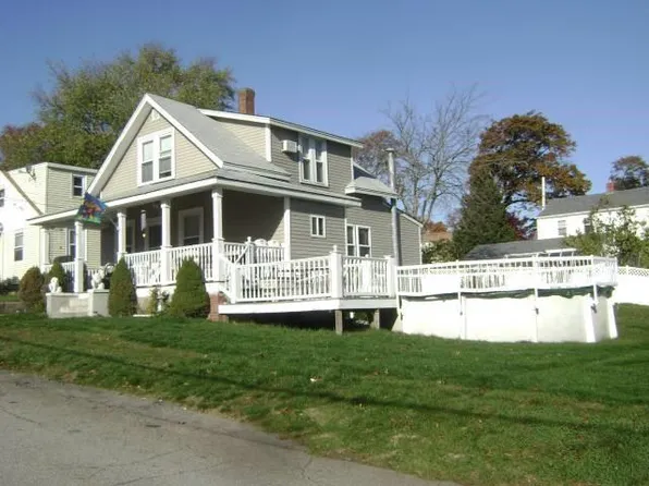 65 Brinton Ave, Warwick, RI 02889