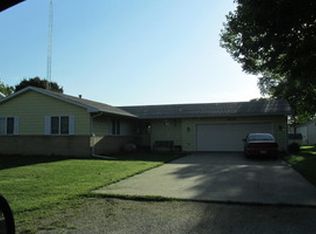 410 Adams St, Tiskilwa, IL 61368