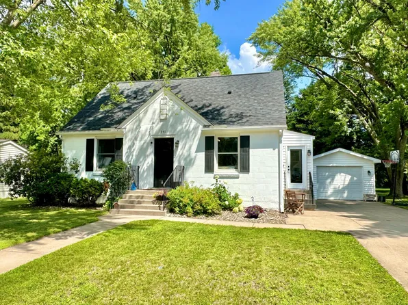 351 E Hughes St, New Richmond, WI 54017