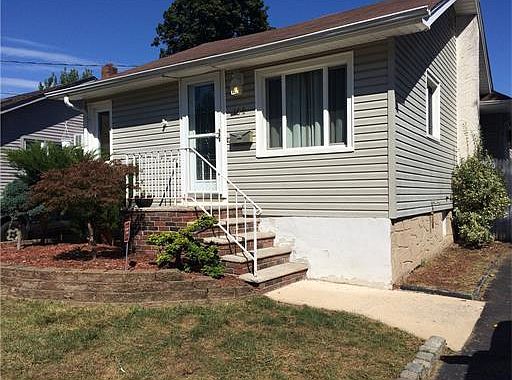 1st image of 164 Joseph St