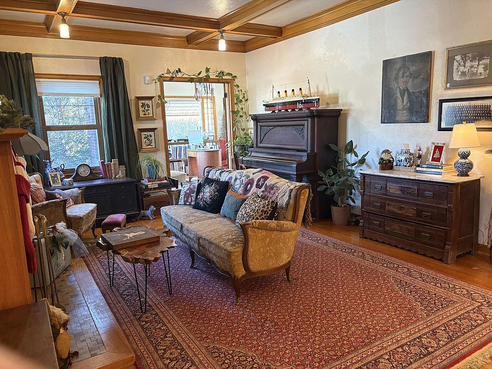 16th image of 1619 Koenigstein Ave