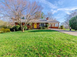 101 Russell Woods Dr, Lynchburg, VA 24502